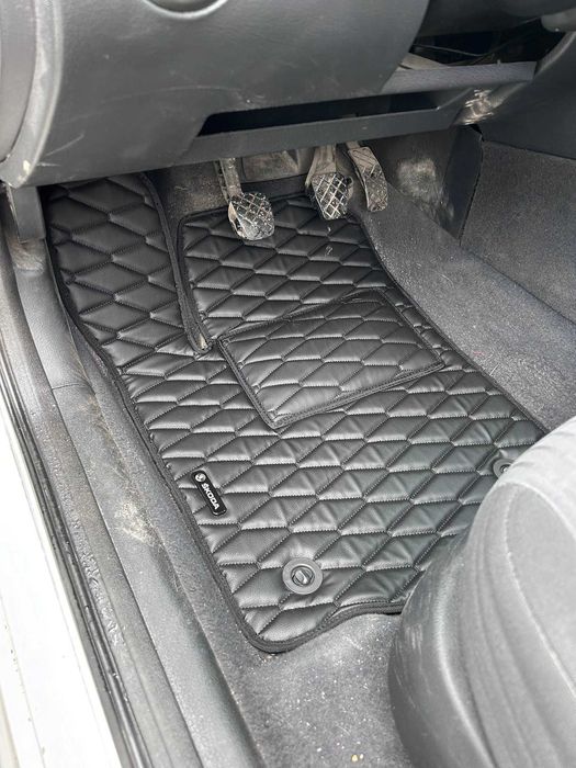 Коврики в салон Екошкіра Экокожа для Mercedes W202 W203 W204 W205 W208