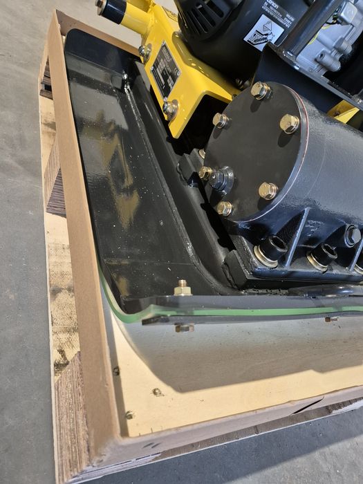 Zagęszczarka Baumax VP16  Wacker Projekt Belle Bomag Weber