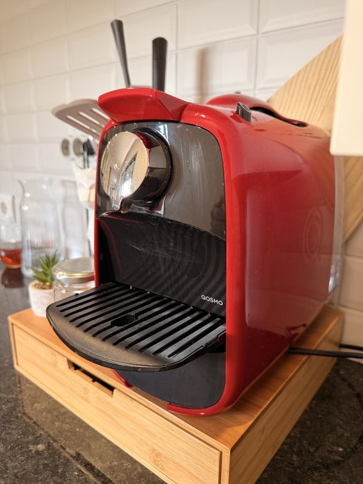 Máquina de Café Delta Q Qosmo – Vermelha