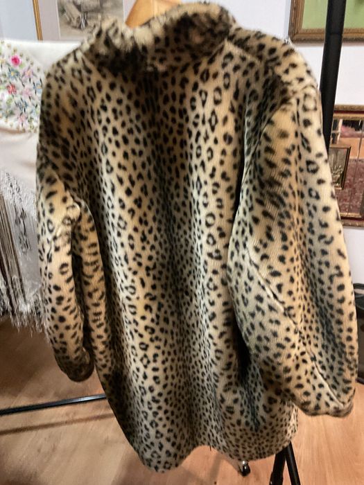 Casaco duas faces pele sinte tam,M/L lindíssimo