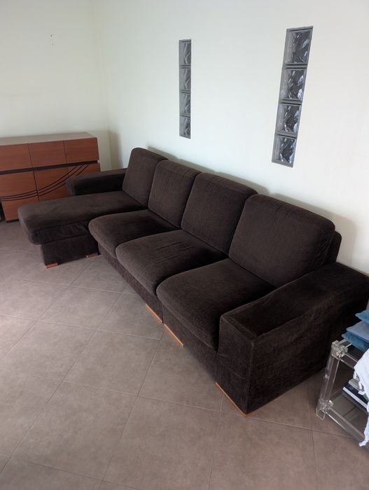 Sofá chaise long castanho escuro