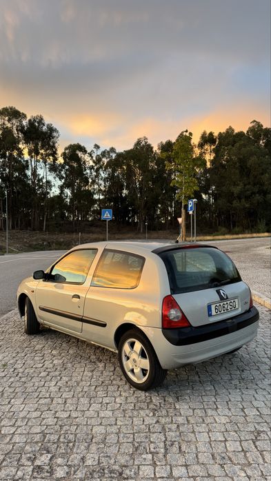 Renault clio 1.5 dci comercial poucos kms