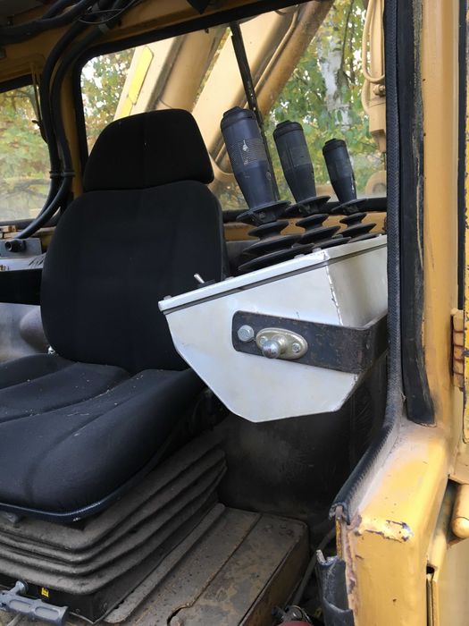 Spycharka CAT D6C