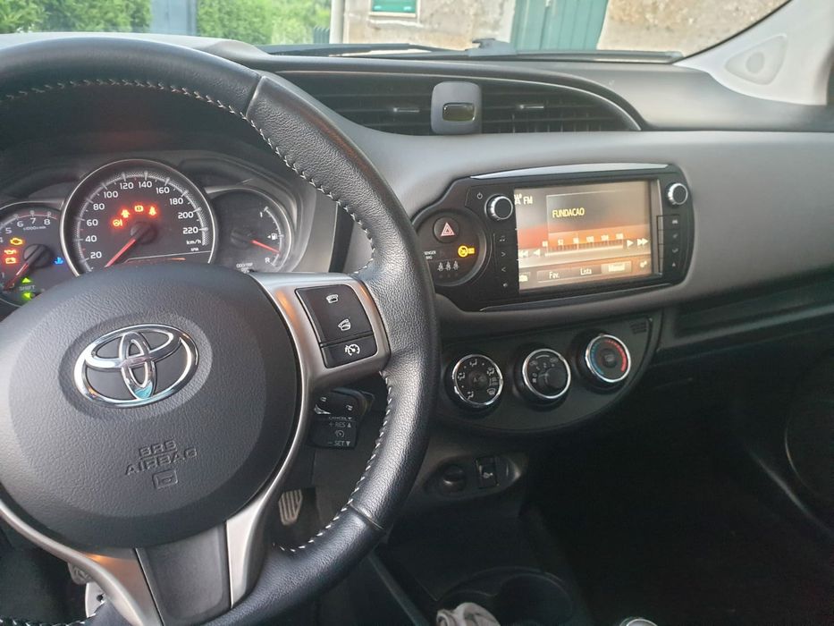 Toyota yaris  vvti