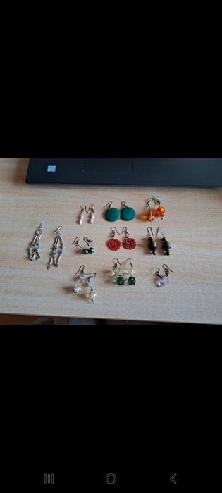 Sztuczna biżuteria- kolczyki - 10 sztuk