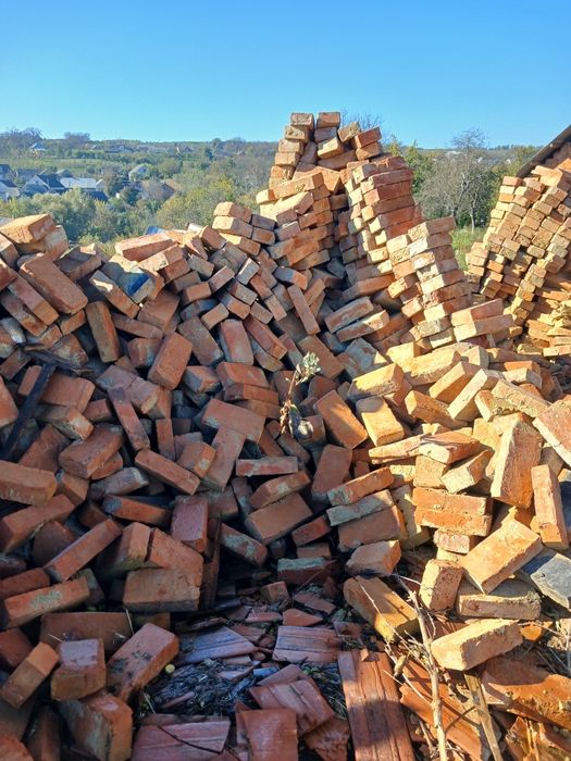 Повнотіла цегла (кирпич)