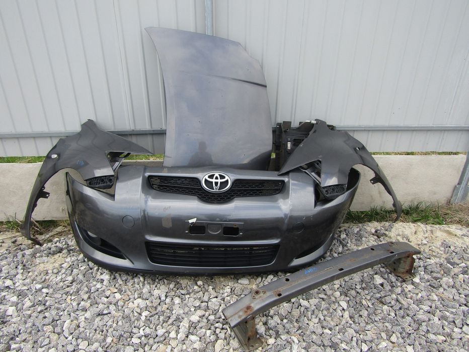 Toyota Auris 08r maska zderzak przedni przód błotnik komplet