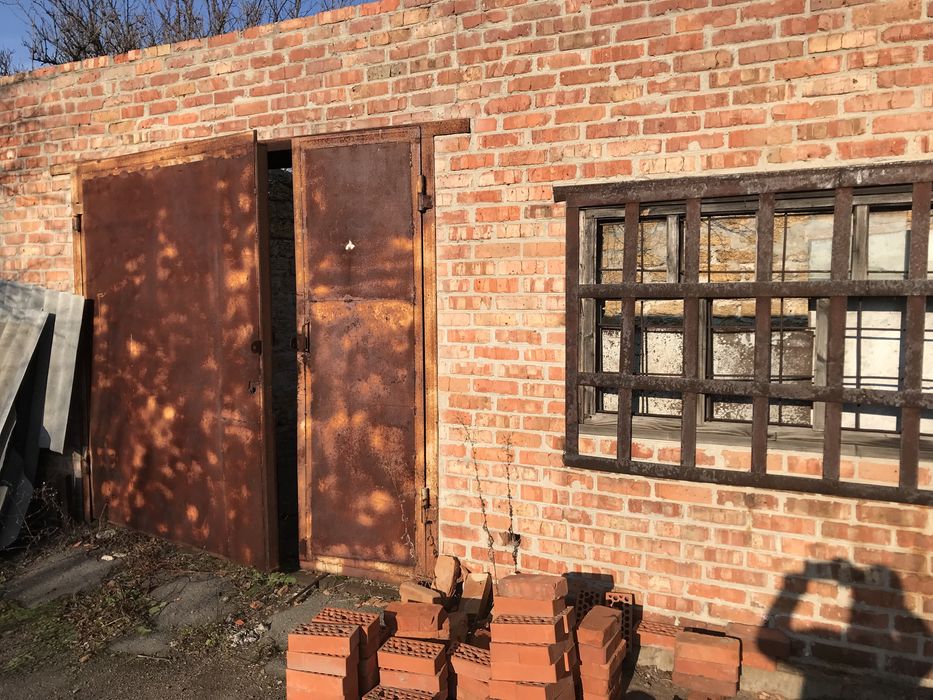 Промышленное здание, производственное помещение.