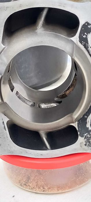 Cilindro yz125 danificado