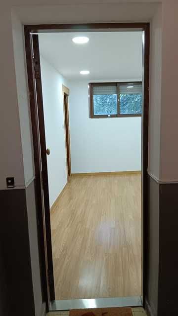 Arrendo Sala/Escritório Na zona da Areosa