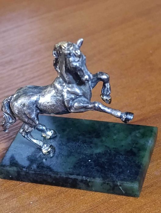 Новорічний подарунок - преміум "Кінь". Срібло з позолотою.