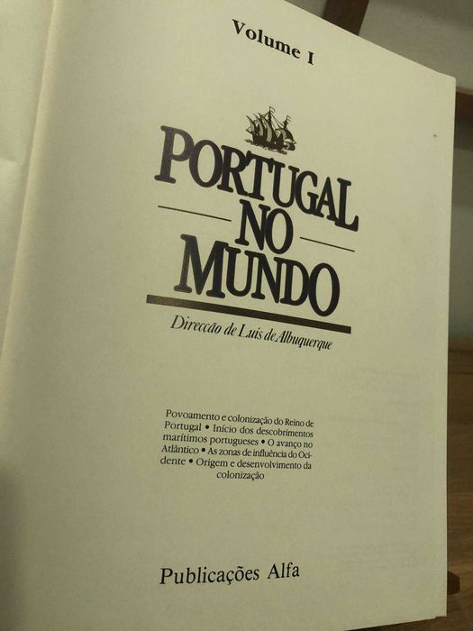 Coleção completa "PORTUGAL NO MUNDO" -> Dir. Prof. Luis de Albuquerque  3 Volumes