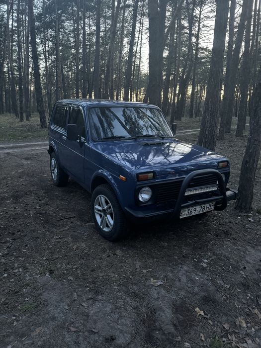 Нива на полном ходу