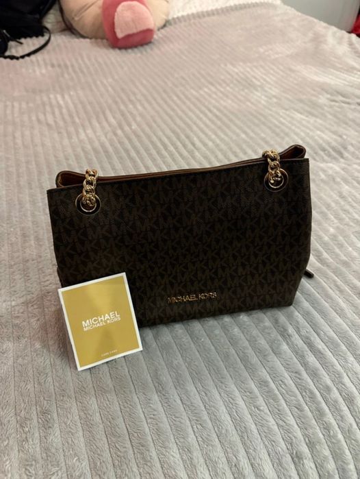 Mala Michael Kors