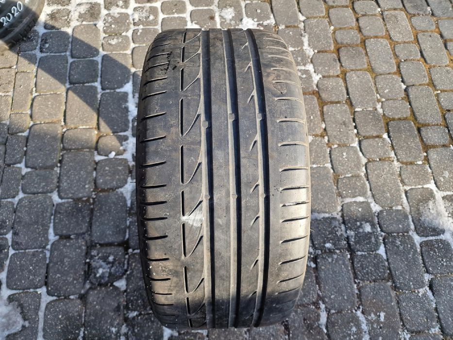 Opona Bridgestone Potenza S001 - 255/40/18