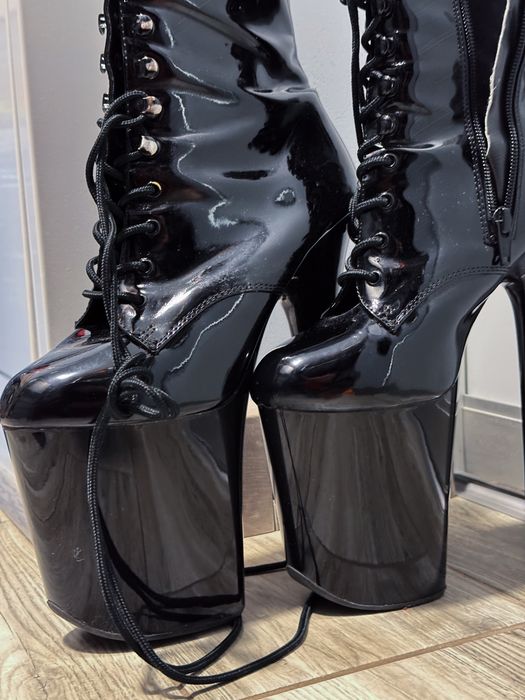 Стріпи pleaser 37