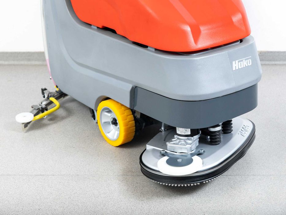 Szorowarka Hako Hakomatic B90 NOWE BATERIE 1637h 3700m²/h 13000 netto