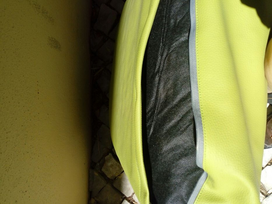 Almofada preta exterior