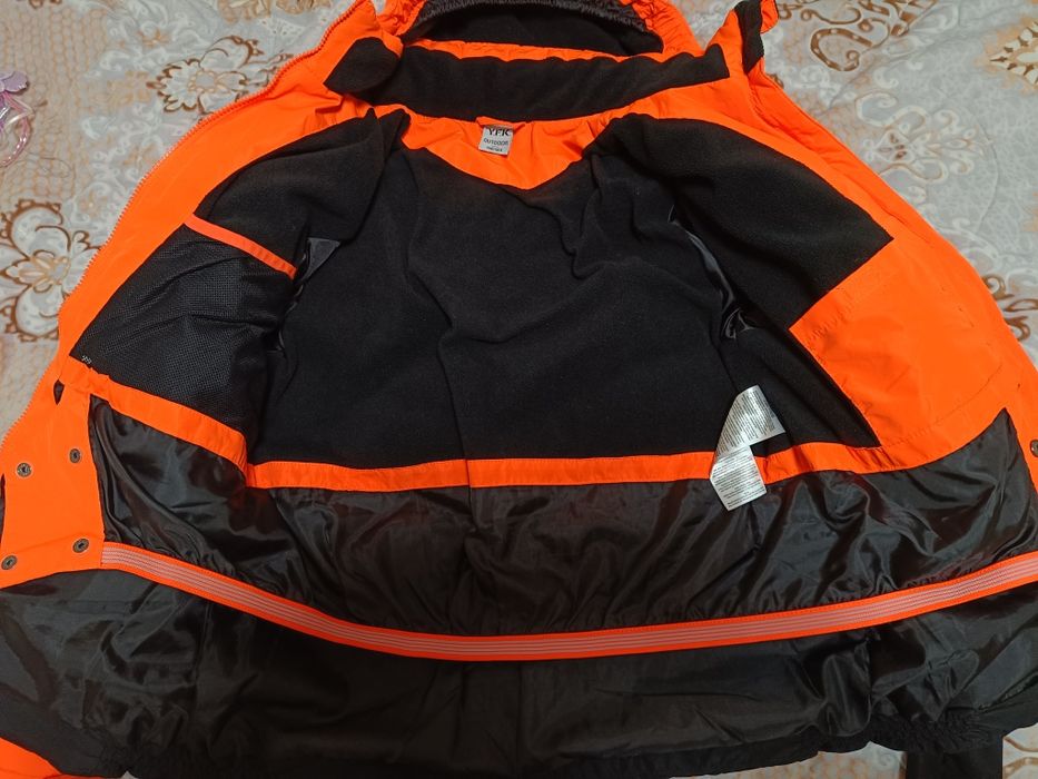 Продам курточку .