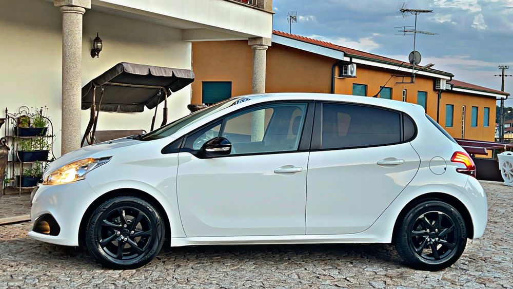 PEUGEOT 208 1.6 BlueHDI 100CV 2.L 12-2016 150.000klm Nacional