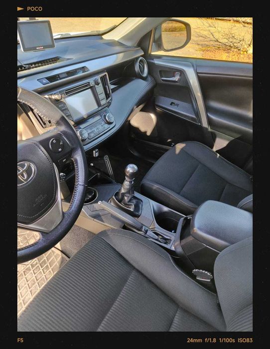 Авто--Toyota RAV4