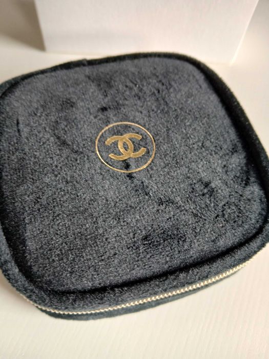 Chanel Etui  czarne z lusterkiem