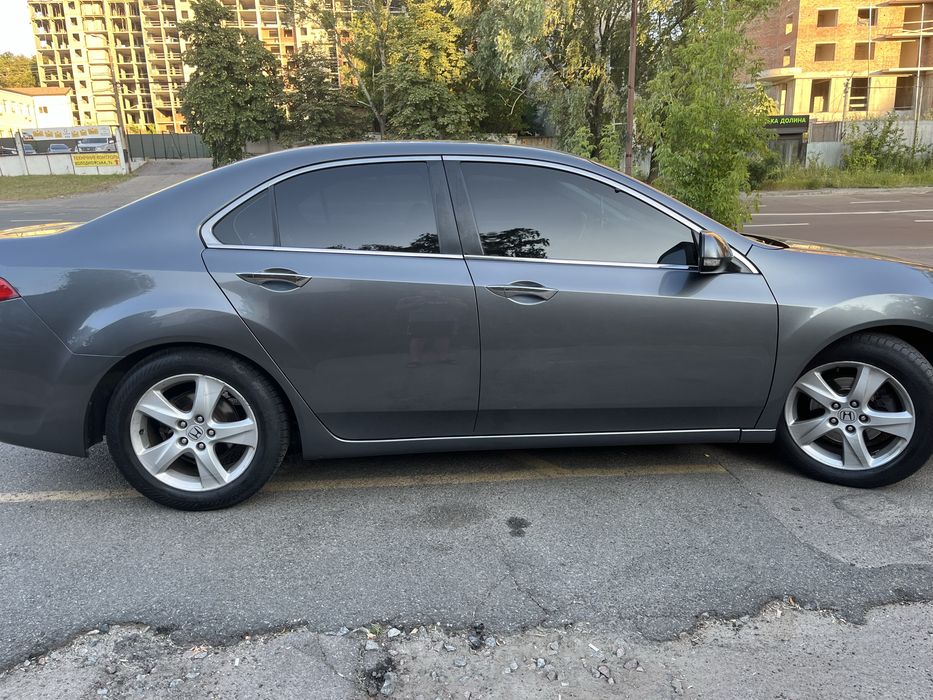 Легковий автомобіль