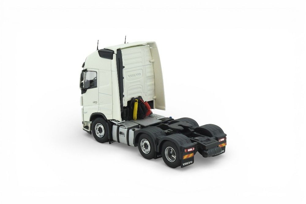 Volvo FH5 Globetrotter XL 6x2 1/50 Tekno