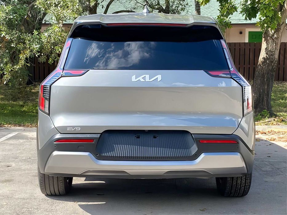 Kia EV9      2024