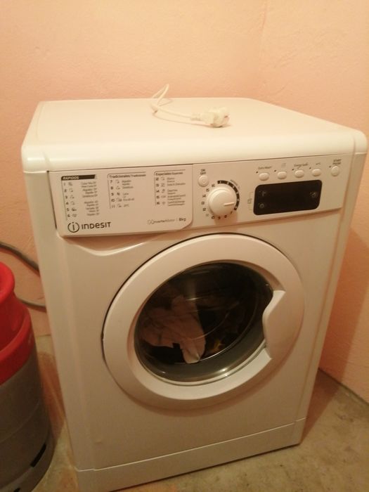 Vendo maquina de lavar roupa nova com 18 meses de garantia