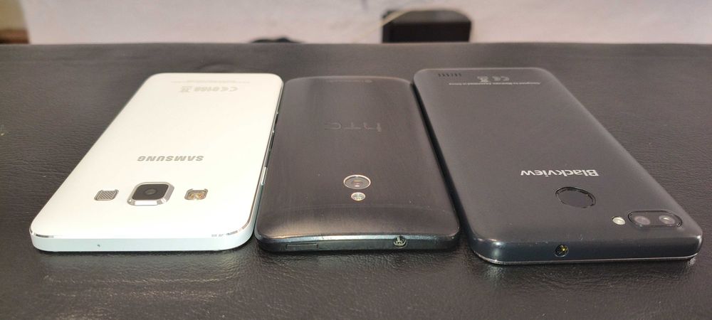 Лот з Мобільних Телефонів   /Blackview/HTC/Samsung