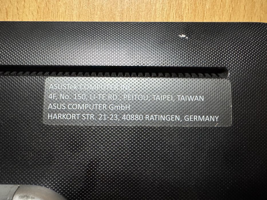Сенсорний моноблок ASUSPRO A4110 (15.6") / Celeron N3150 / SSD 240GB / Сенсорний екран