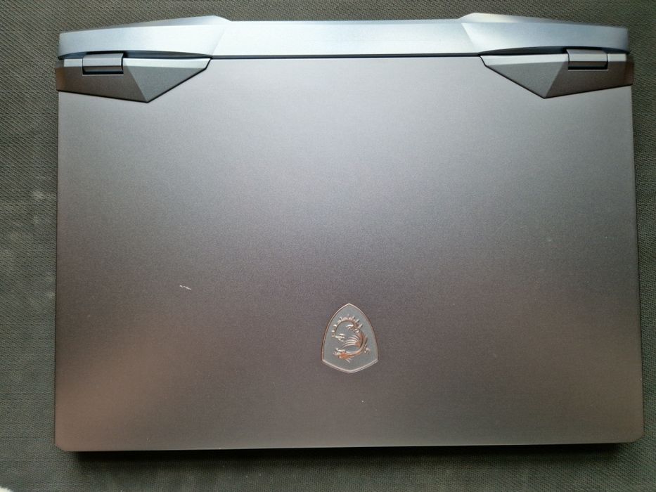 Msi GE66 10UH Ігровий Ноутбук