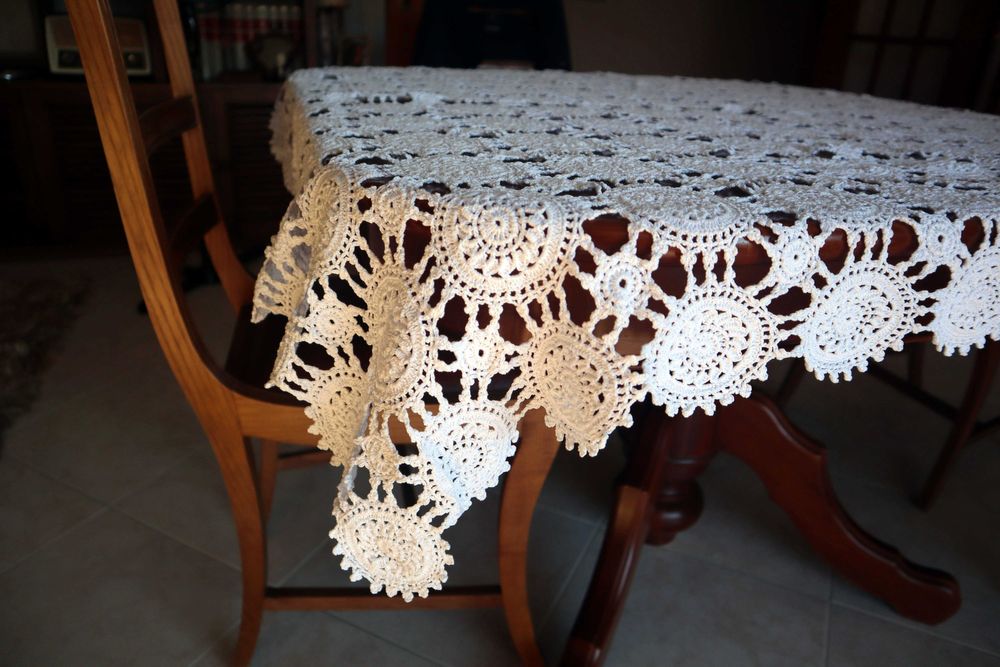 Toalha de mesa em renda (vintage)