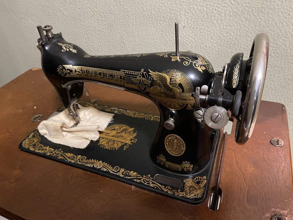 Maquina de Costura Singer Antiga