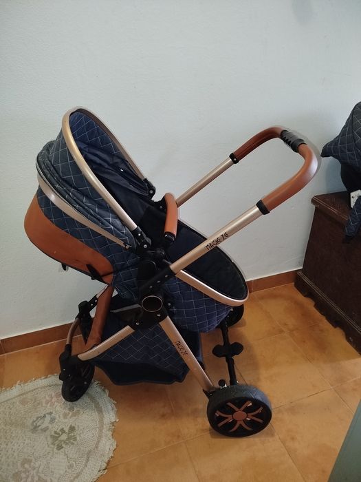 Carrinho de bebê 3 em 1 multifunções semi novo
