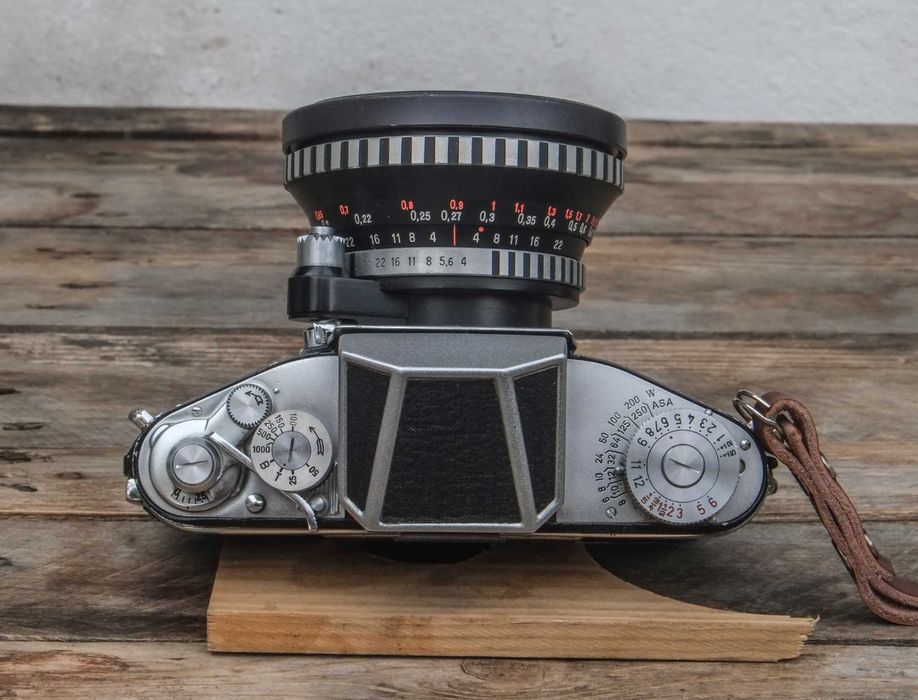 Exakta Varex Vx with Carl Zeiss Flektogon 20mm f:463824742279171122