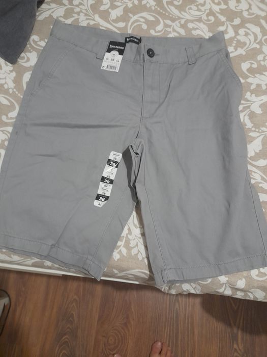 Calções para homem de sarja  novos.