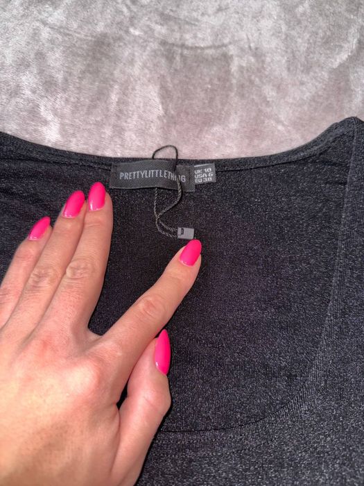 Боди PLT prettylittlething черный лонгслив кофта с декольте