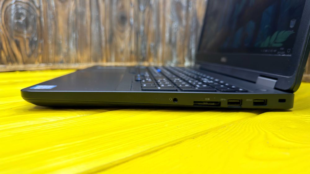 Ноутбук Для Роботи і Навчання Dell Latitude E5570 /i7-6820HQ/ГАРАНТІЯ