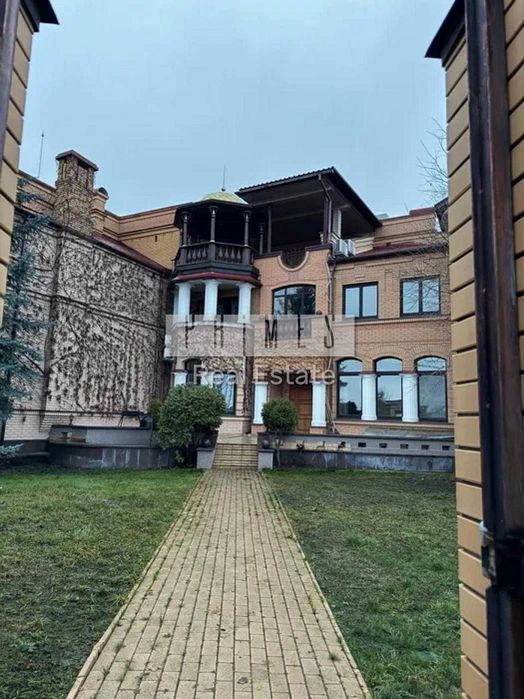 Оренда 3-поверхового будинку преміум-класу на першій лінії Дніпра, вул. Оболонська Набережна 43