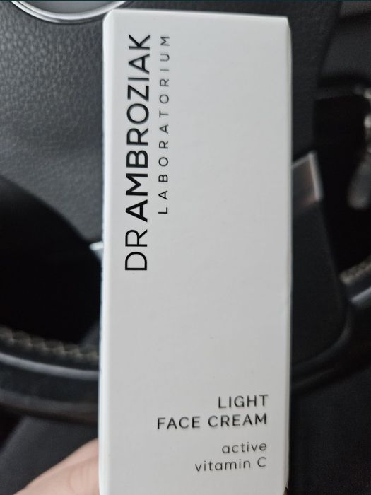 Light face cream witamina C,  nowy 20ml