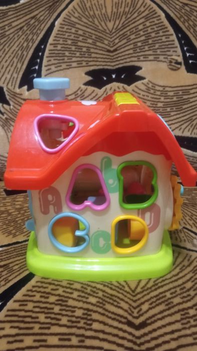 Сортер домик продам