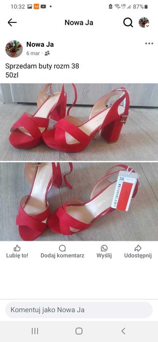 Czerwone buty na słupku
