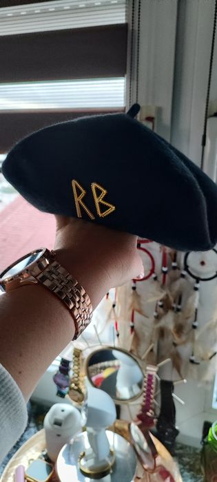 Hit czarny beret z antenką RB  logo