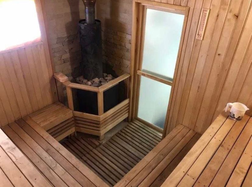 201/1 Будинок для свят з бассейном та лазнею