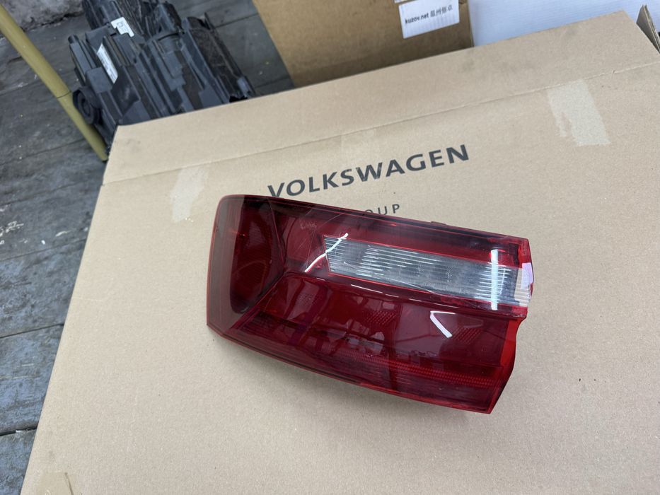 Задній ліхтар зовнішній внутрішній стоп Jetta 7 18-22 фонарь. USA