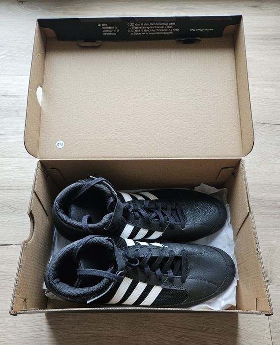 Buty zapaśnicze adidas HVC AQ3325 roz. 44 czarne