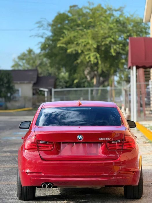 BMW 3 Series 328i      2015