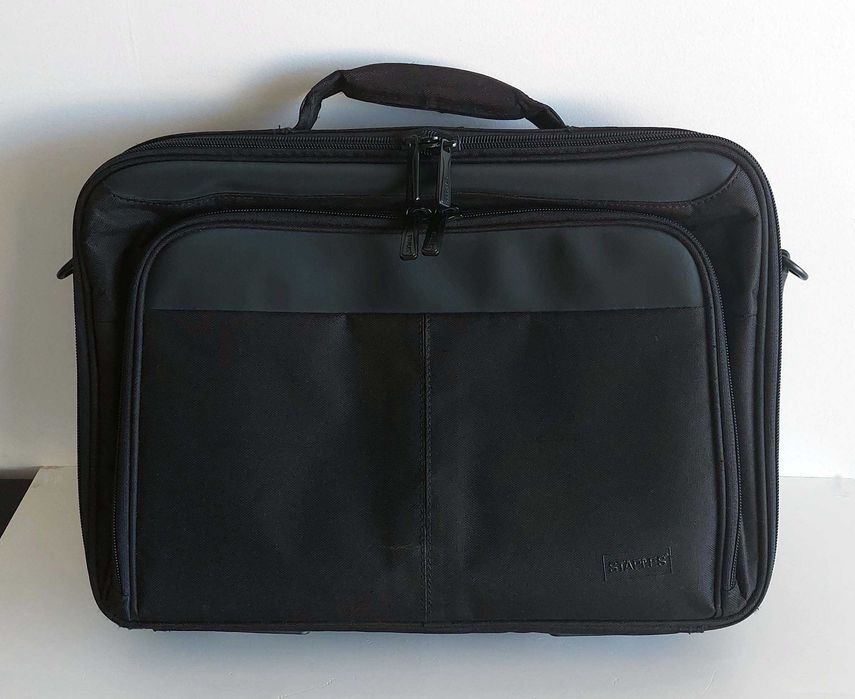 Mala para transporte de portátil de 16" da Staples